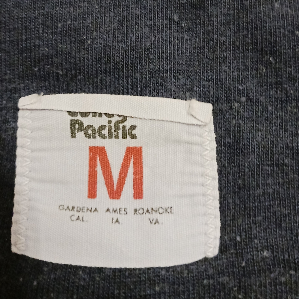 Universal Studios 80 Baseball T-Shirt - image 4